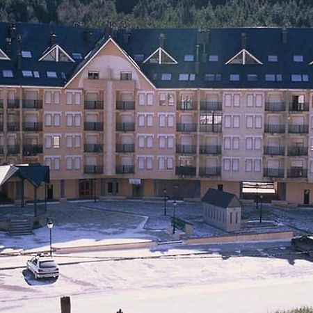 Vivienda Turistica Pirineos XXI Apartment Canfranc Exterior photo